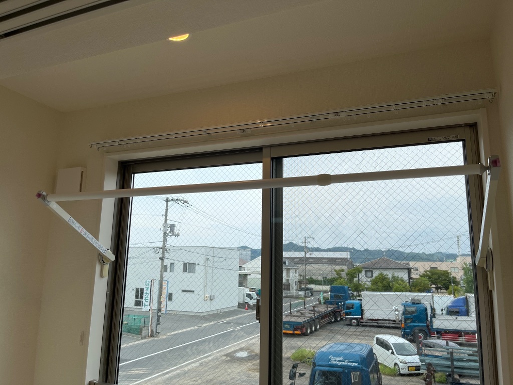 拡大写真:セジュール・ネオ 2階202の室内物干し