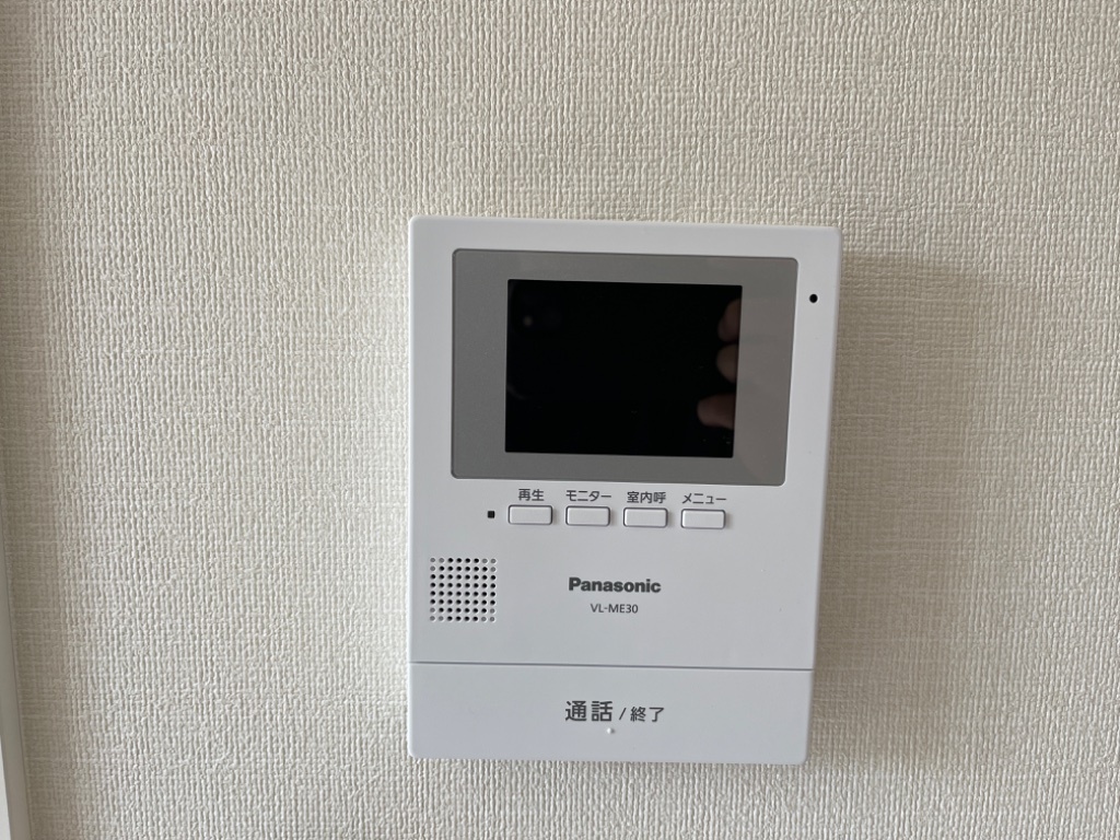拡大写真:ルナ・ピエーナⅢ 1階105のカメラ付インターホン