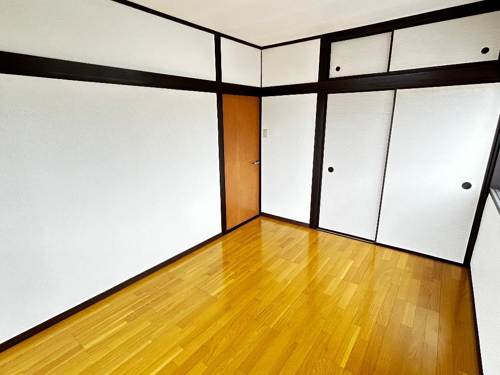 拡大写真:レジデンスカントリー 4階501の南洋室