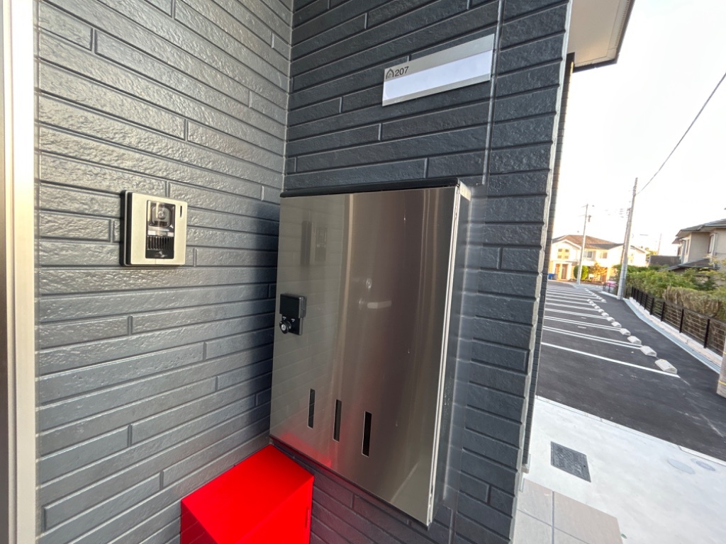 拡大写真:ルミナーレ上上津役 2階207の宅配BOX