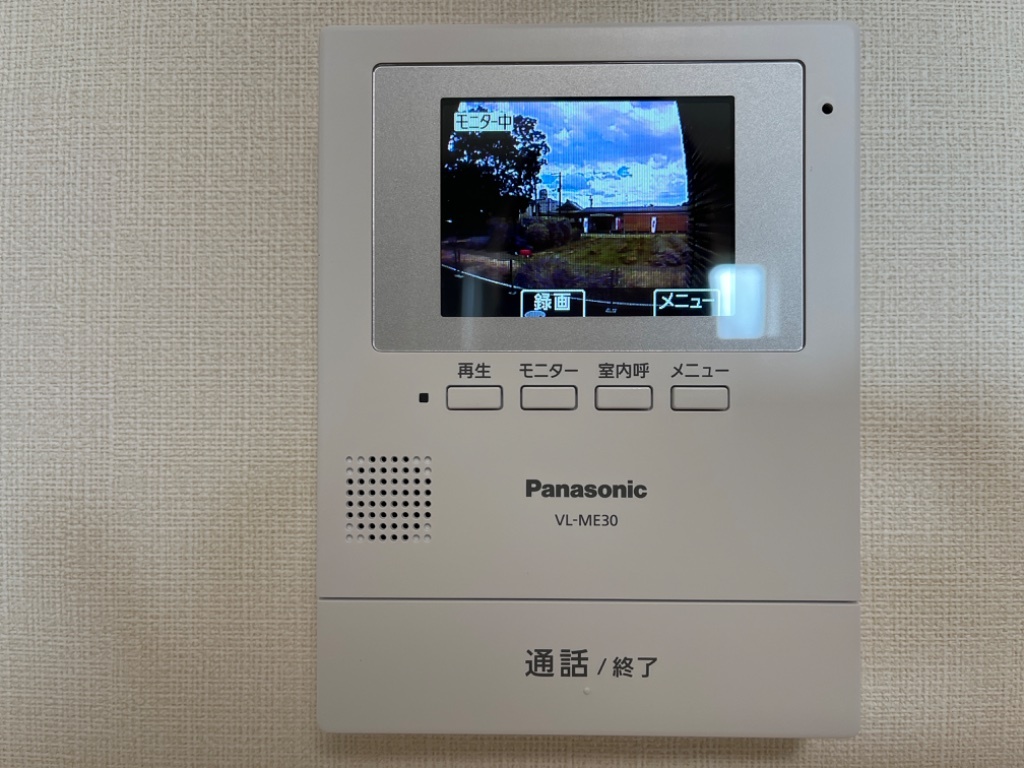 拡大写真:クレストール泉中央 1階102のカメラ付インターホン