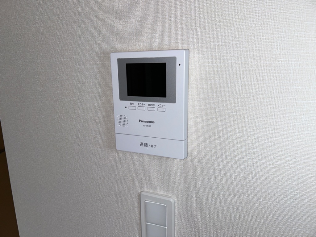拡大写真:シャトー ウエスト 1階107のカメラ付インターホン