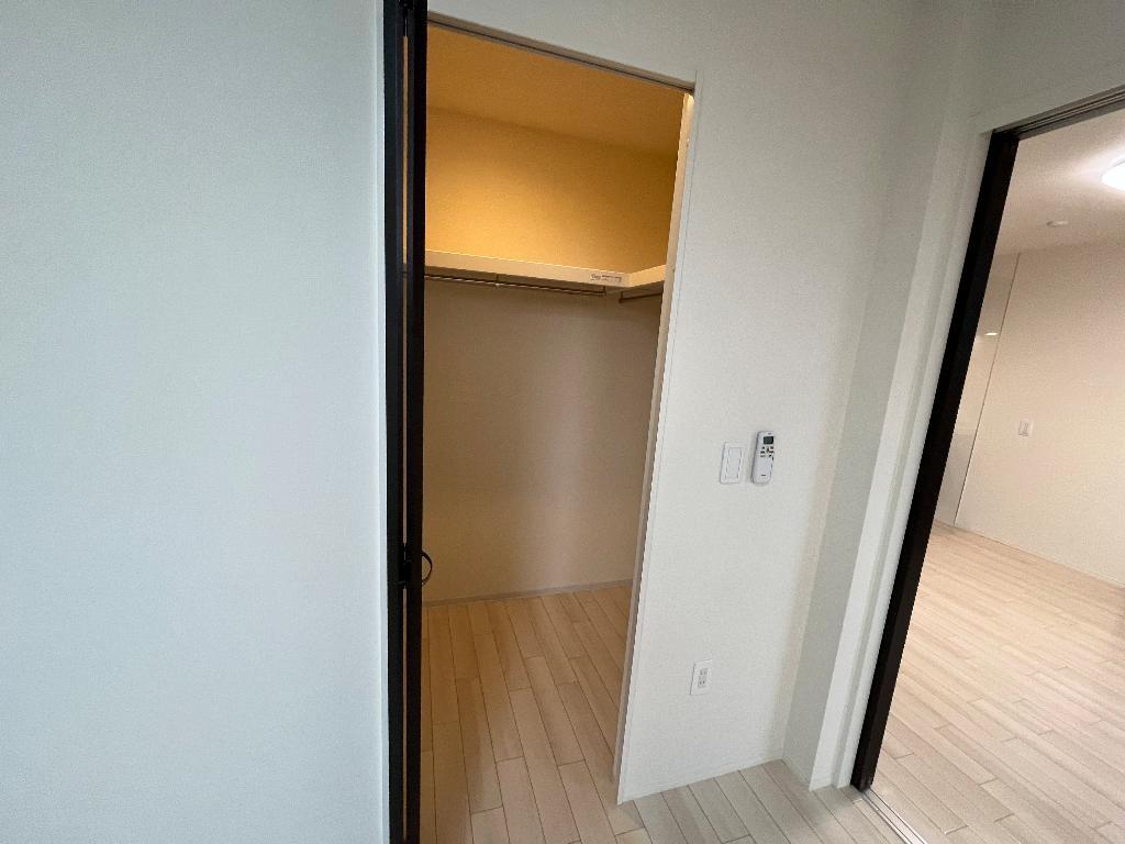 拡大写真:FK4 2階206のウォークインクローゼット