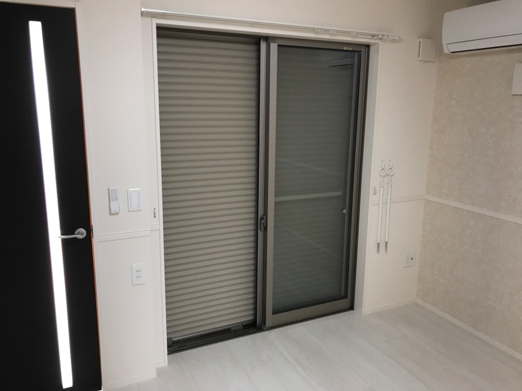 シャッター雨戸(イメージ)