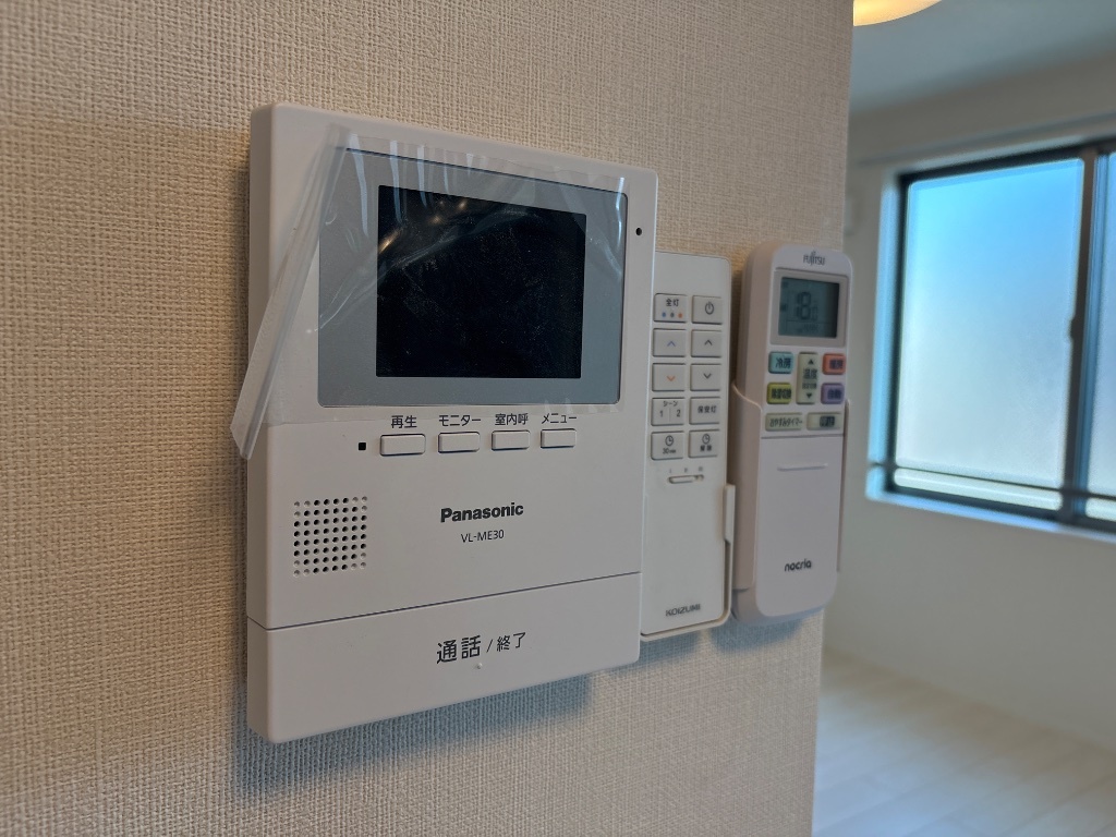 拡大写真:メゾン ソラリア 2階201のカメラ付インターホン