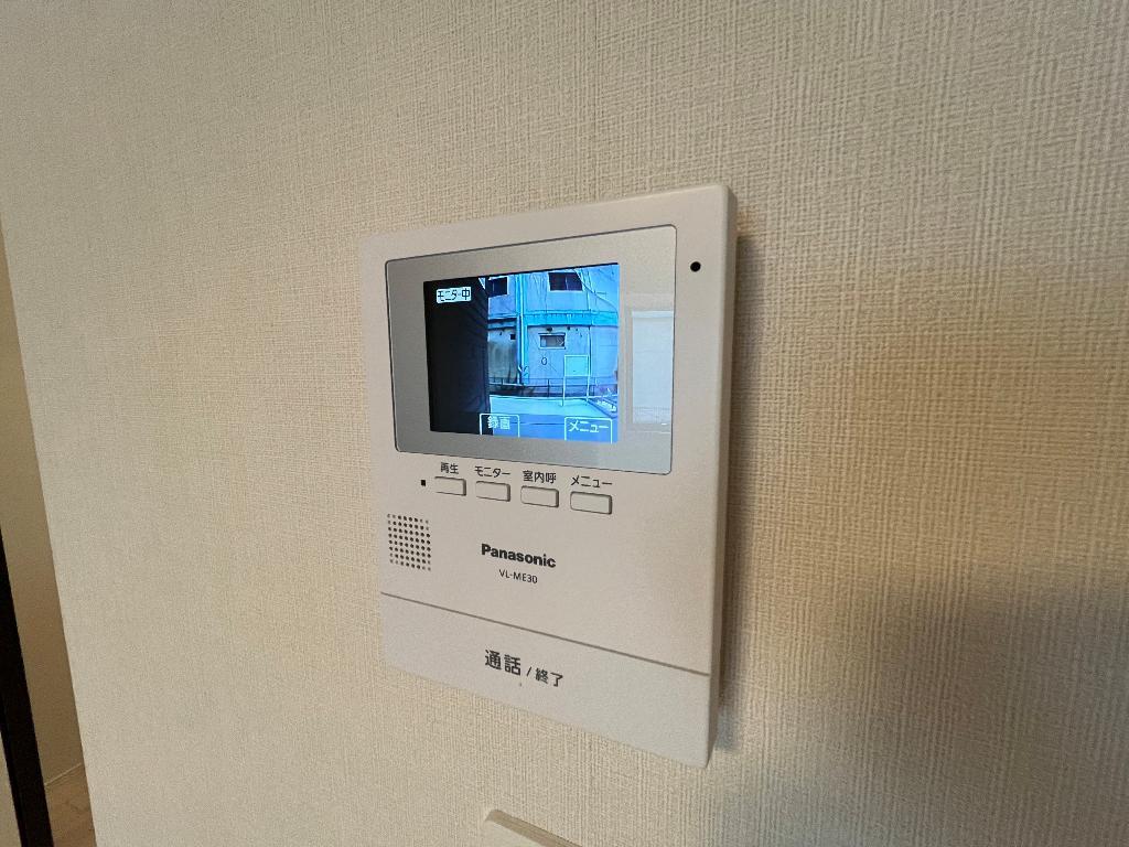 拡大写真:ルリエ 1階101のカメラ付インターホン