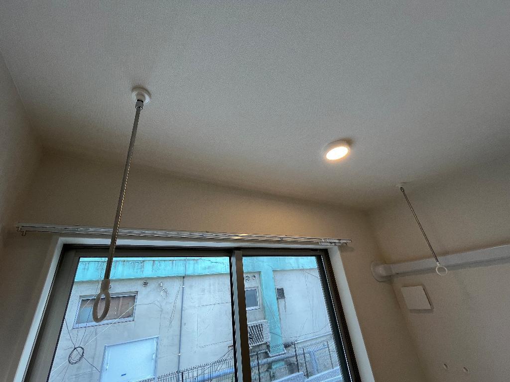 拡大写真:ルリエ 1階101の物干し金物