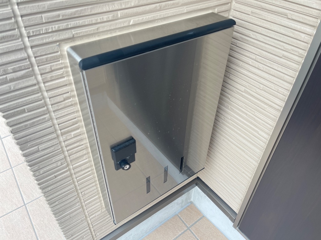 拡大写真:グリーンガーデン 1階102の宅配BOX