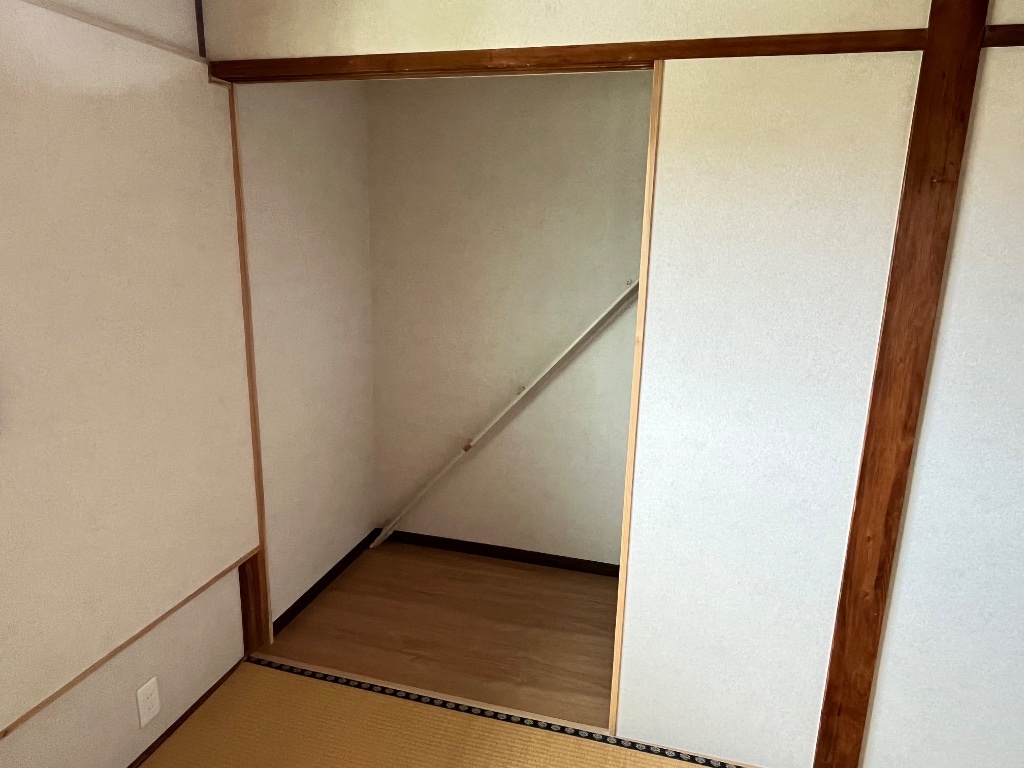 拡大写真:南稲堀戸建て2階 2階1の収納