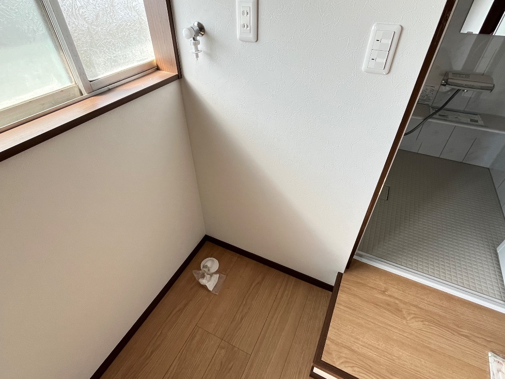 拡大写真:南稲堀戸建て2階 2階1の洗濯機置場