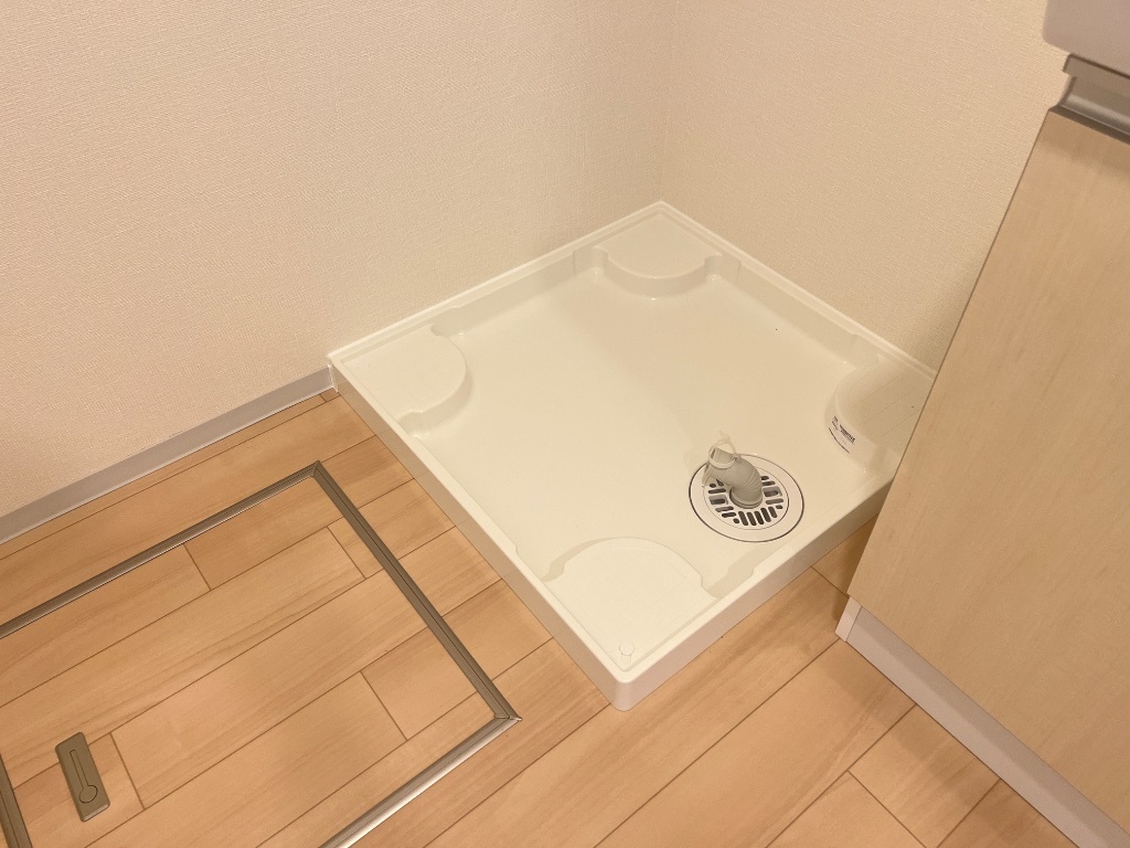 拡大写真:レコルト 1階103の洗濯機置場