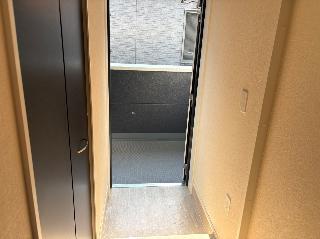 拡大写真:prunier(プリュニエ) 2階202の玄関