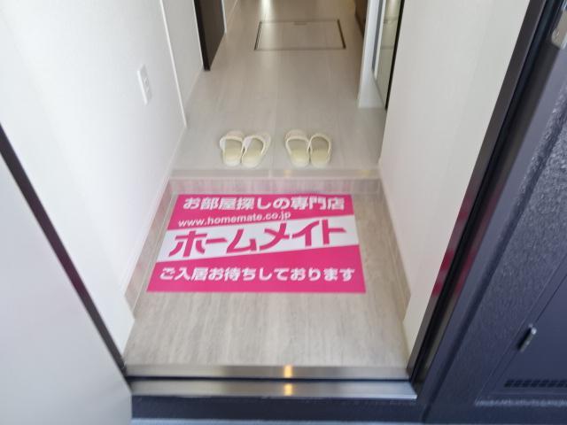 拡大写真:prunier(プリュニエ) 2階205の玄関(イメージ)