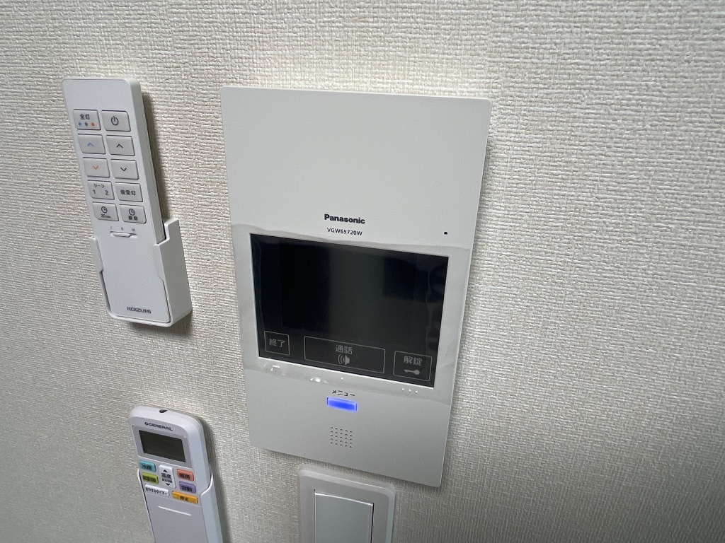 拡大写真:仮)八王子市北野町マンション新築工事 2階205のカメラ付インターホン