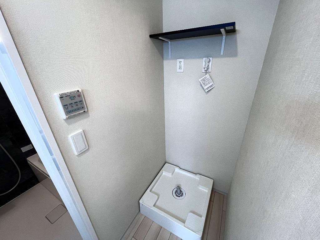 拡大写真：Ｓｅｒｅｎｅ（セリーン） 2階205の洗濯機置場