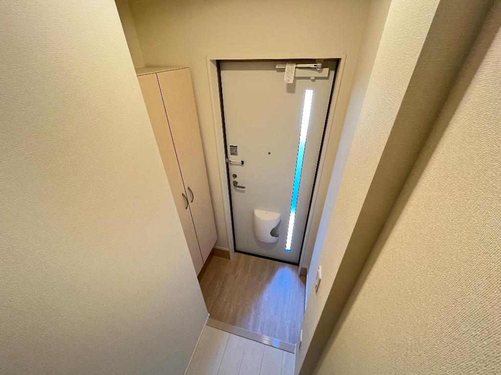 拡大写真:プランドール リサ 2階205の玄関