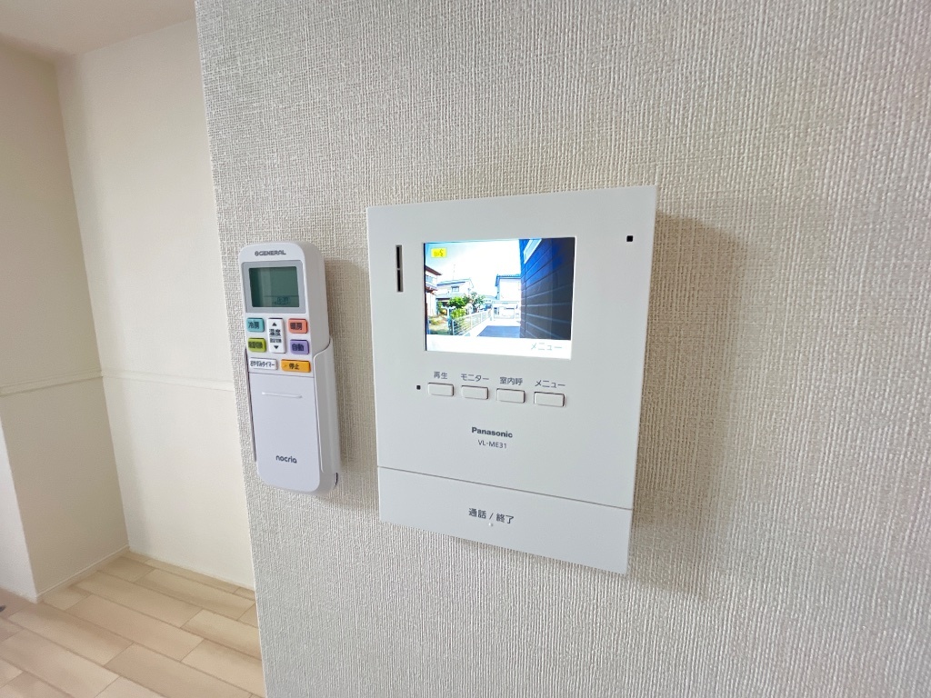 拡大写真:サラスリーノ 1階103のカメラ付インターホン