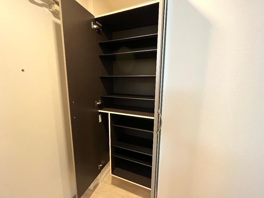 拡大写真:Wealth Comfort 新宮 3階307のシューズボックス(イメージ)