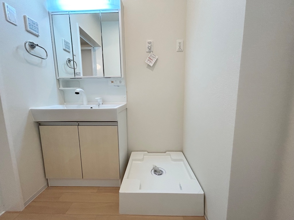 拡大写真:M’sコート 2階205の洗濯機置場
