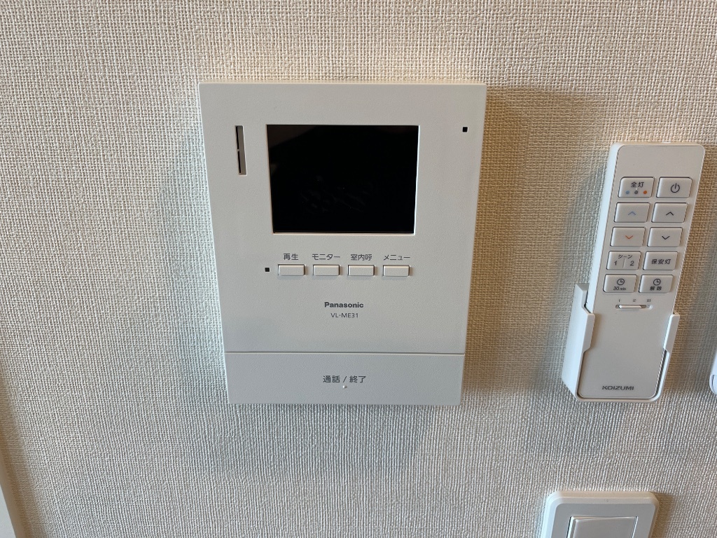 拡大写真:リバティーハイム 2階202のカメラ付インターホン