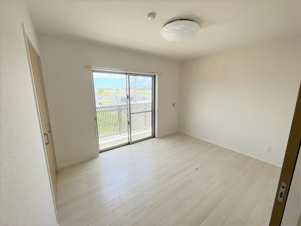 拡大写真:(仮)名護市屋部3LDK新築マンション 3階301の洋室(イメージ)