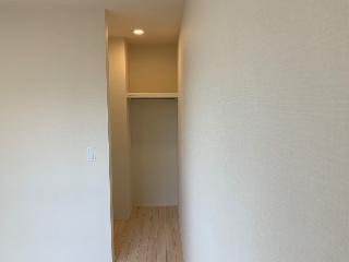 拡大写真:ポルテ リュミエール 2階210の収納(イメージ)