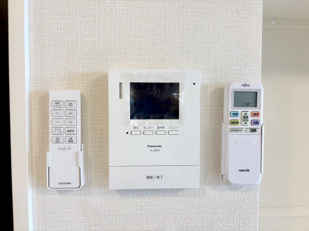 拡大写真:キナリエ 1階102のカメラ付インターホン