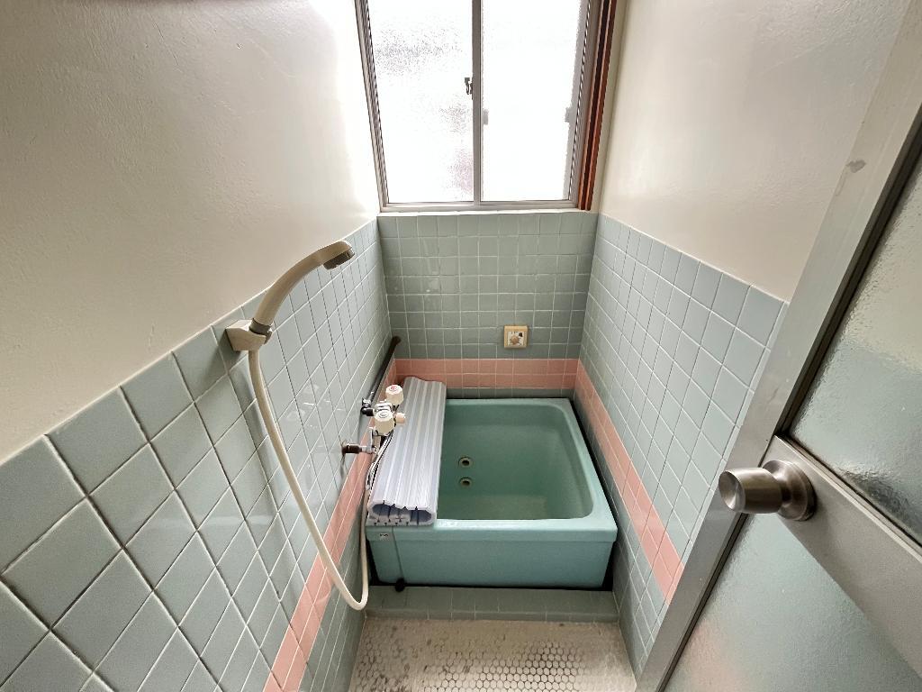 拡大写真:愛西市北一色町証文 1階2のバス