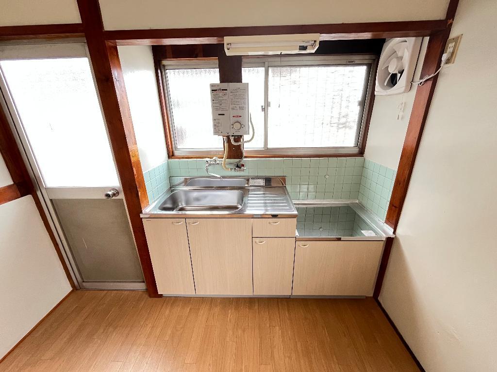 拡大写真:愛西市北一色町証文 1階2のキッチン