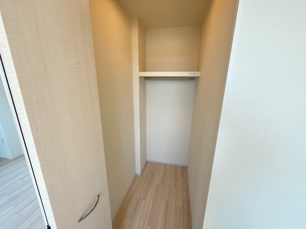 拡大写真:富山市掛尾町新築アパート 2階205の洋室ウォークインクローゼット(イメージ)