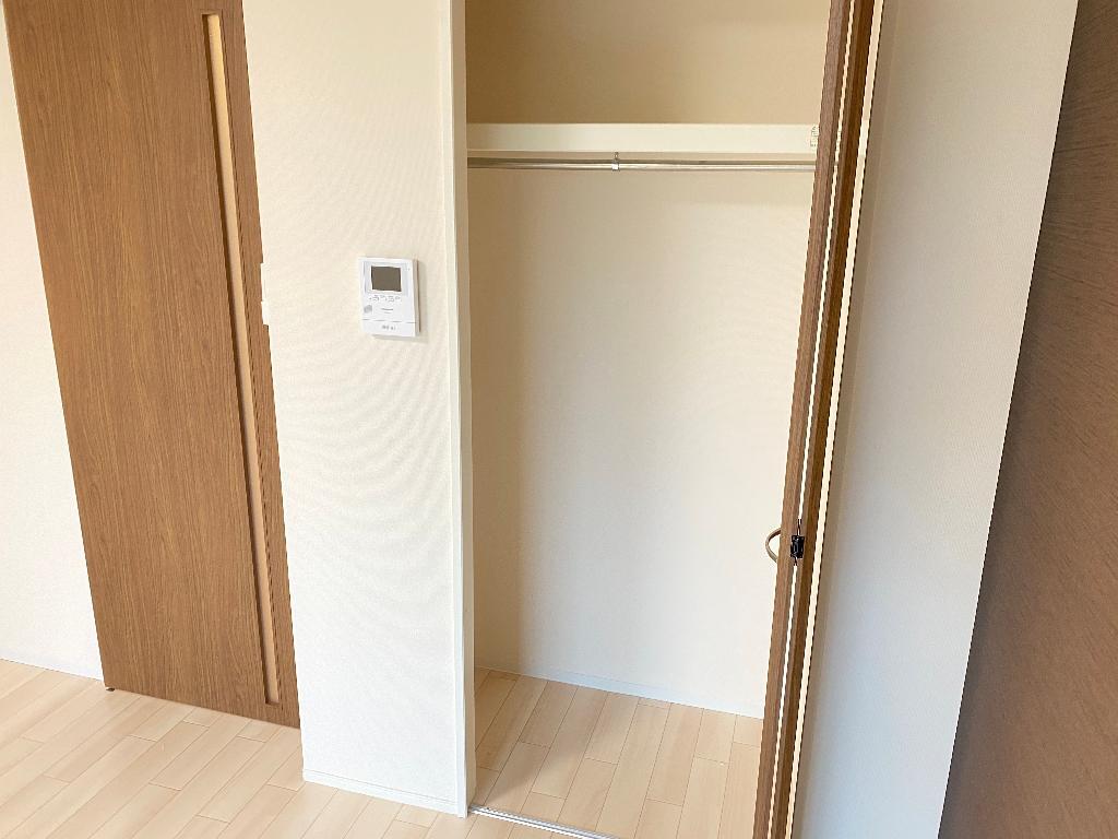 拡大写真:仮)太田市西本町アパート新築工事 1階103のクローゼット(イメージ)