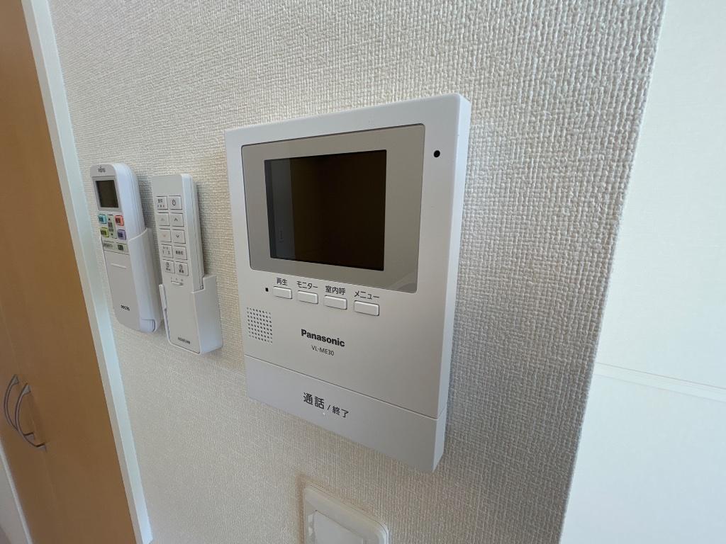 拡大写真:アイ ルーチェ 1階103のカメラ付インターホン(イメージ)