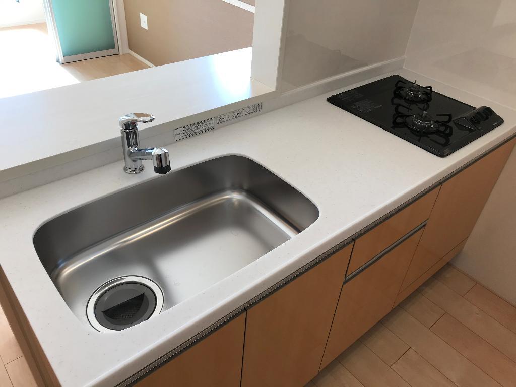 拡大写真:トロワシヤン 2階201のキッチン(イメージ)