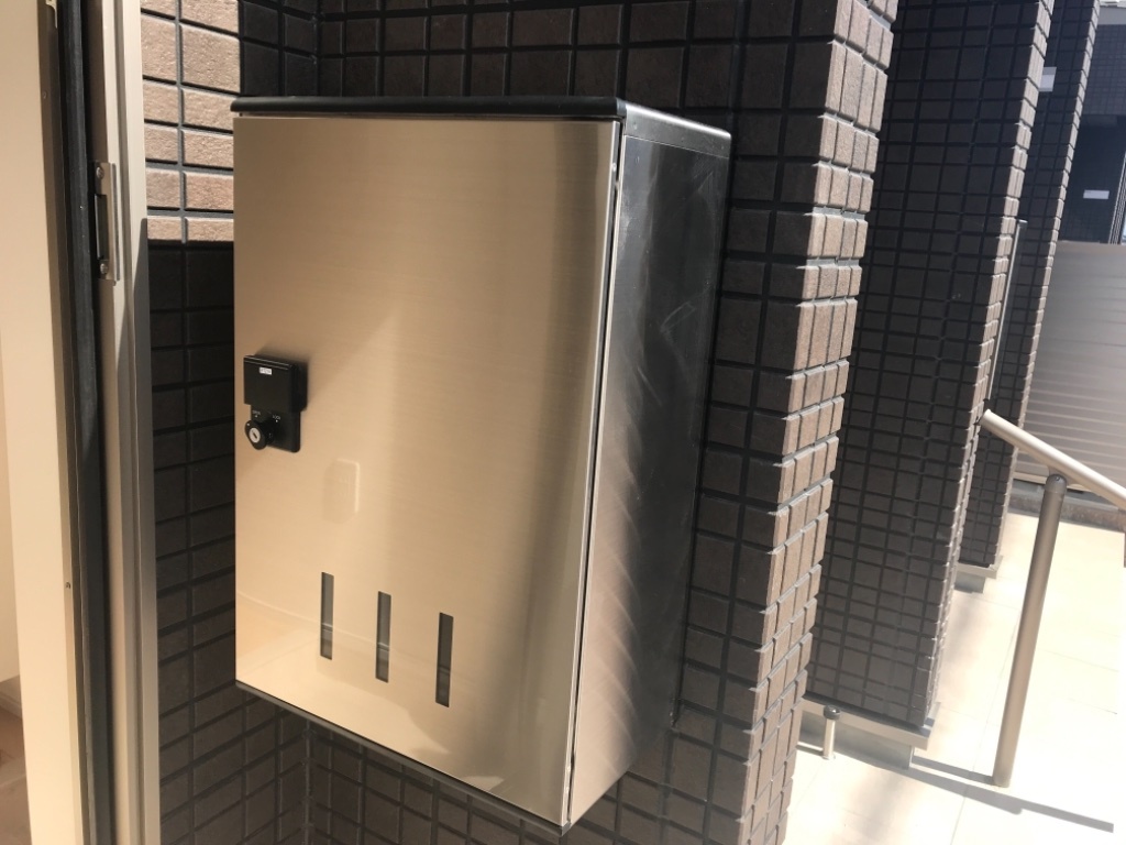 拡大写真：ポラリス所沢 2階201の宅配ＢＯＸ(イメージ)