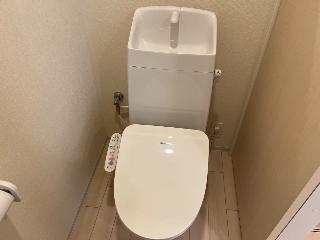 拡大写真:(仮称)流山市駒木マンション 3階305のトイレ(イメージ)