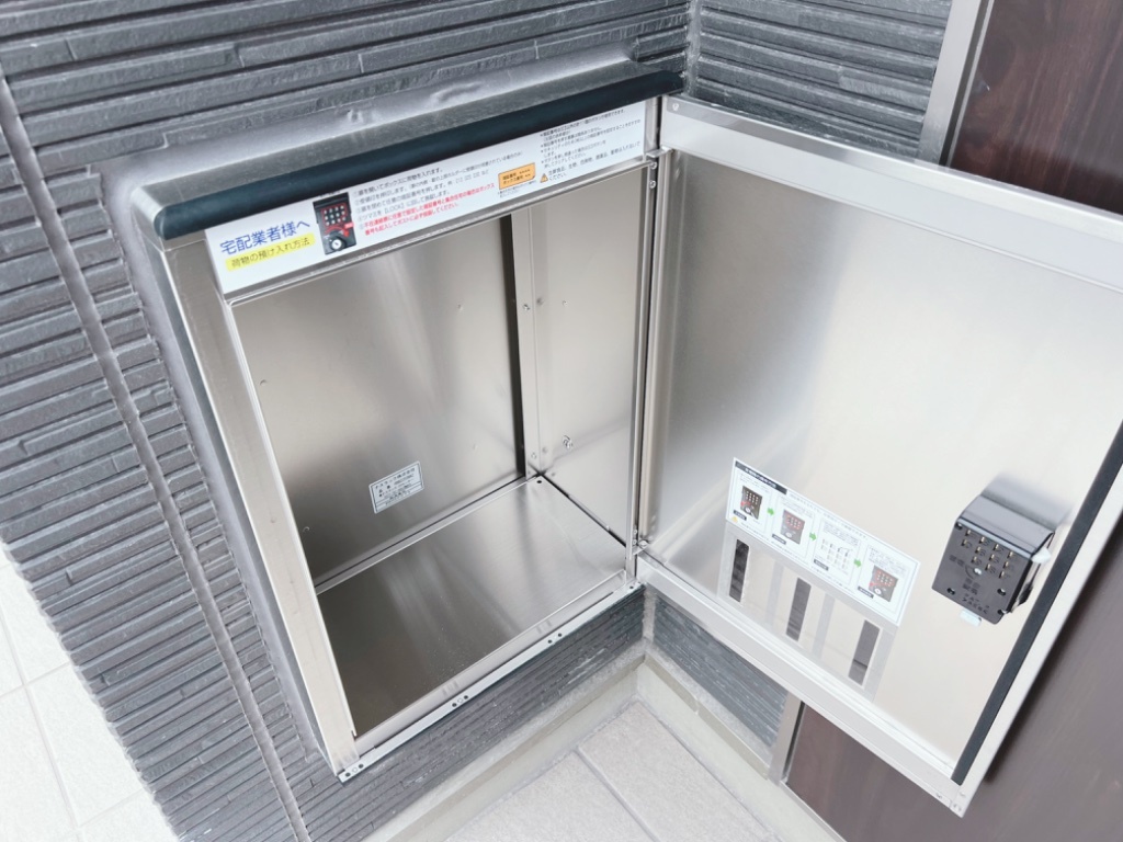 拡大写真:(仮称)市原市八幡新築アパート 1階102の宅配ボックス(イメージ)