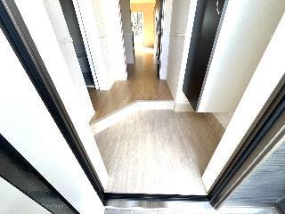拡大写真:仮)日和田町川坂新築アパート 1階103の玄関(イメージ)