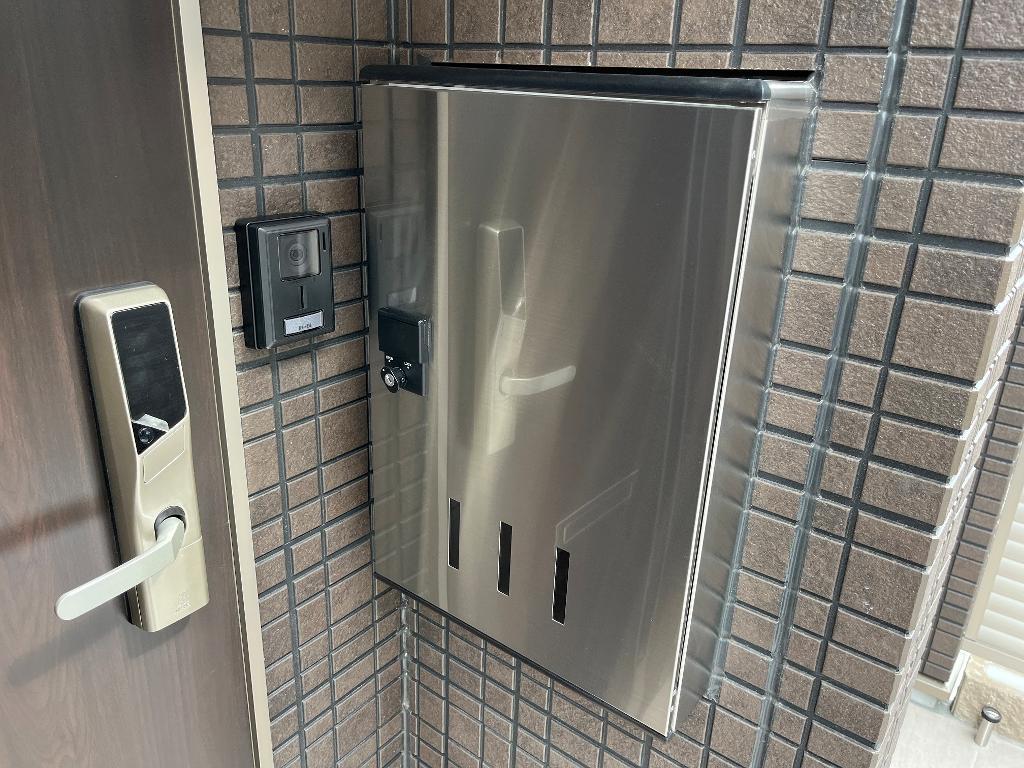拡大写真:Sun Flora 2階202の宅配BOX(イメージ)
