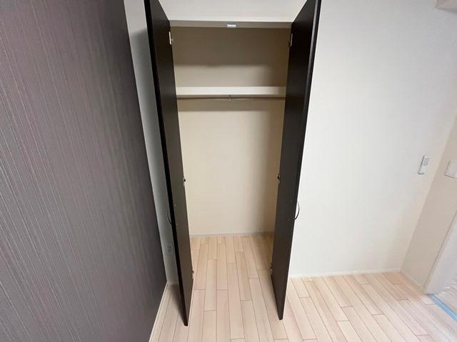 拡大写真:仮)夜臼6丁目新築アパート 1階105のクローゼット(イメージ)