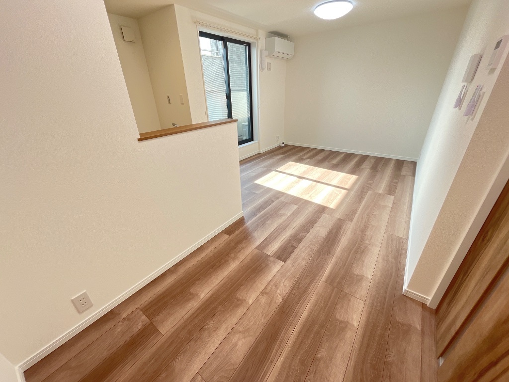 拡大写真:AVANTIASage中島新町 2階202のリビング