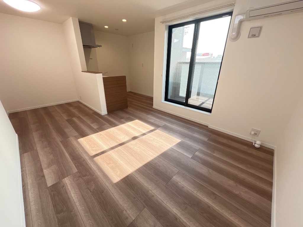 拡大写真:AVANTIASage中島新町 2階202のリビング