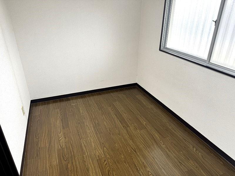 拡大写真:マンションADACHI 4階402の室内