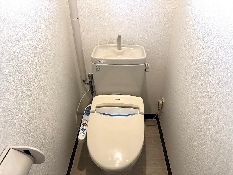 拡大写真:マンションADACHI 4階402のトイレ