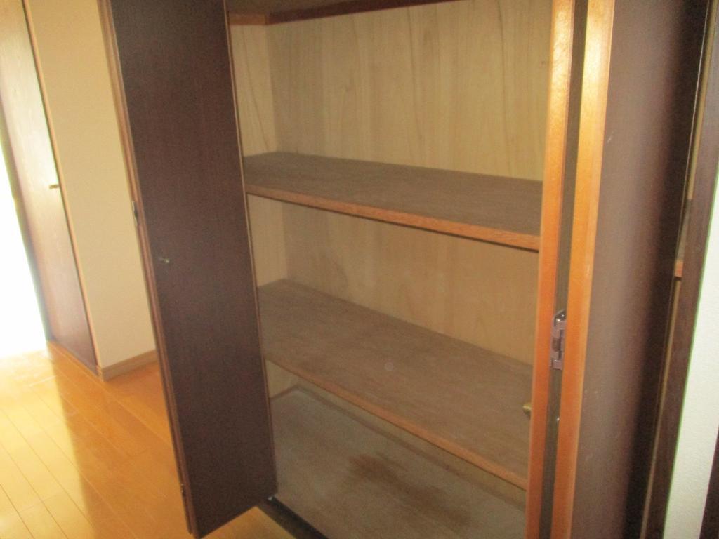拡大写真:クレス 6階601のクローゼット(イメージ)