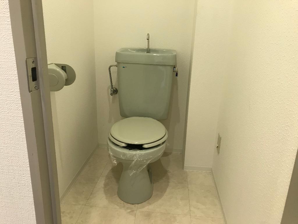 拡大写真:名古屋市千種区新西2丁目 2階201のトイレ