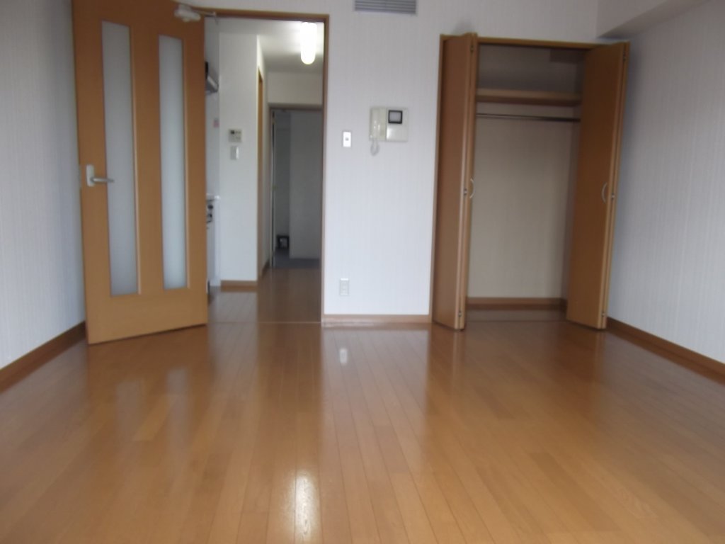 拡大写真:NAVI本山 7階701の洋室