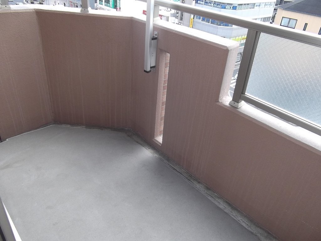 拡大写真:NAVI本山 7階701のベランダ
