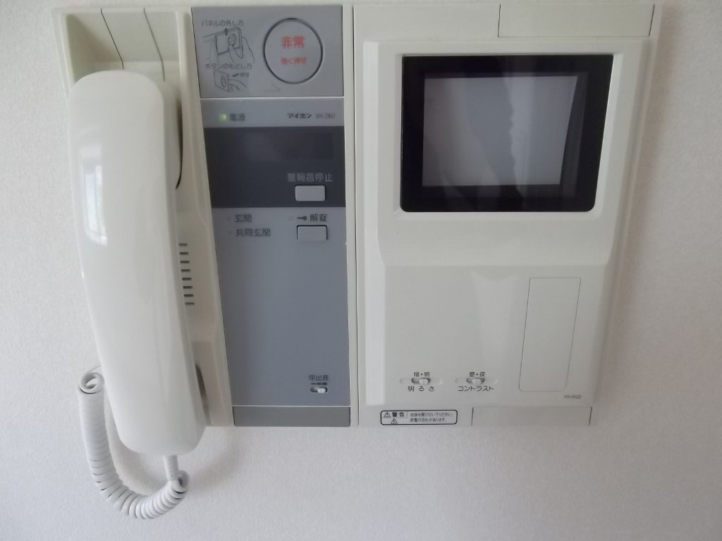 拡大写真:名古屋市千種区星が丘元町 3階301のカメラ付インターホン