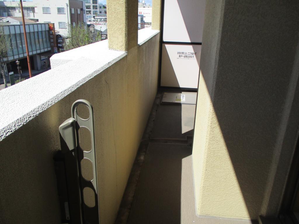 拡大写真:メイプルコート本山 3階301のベランダ