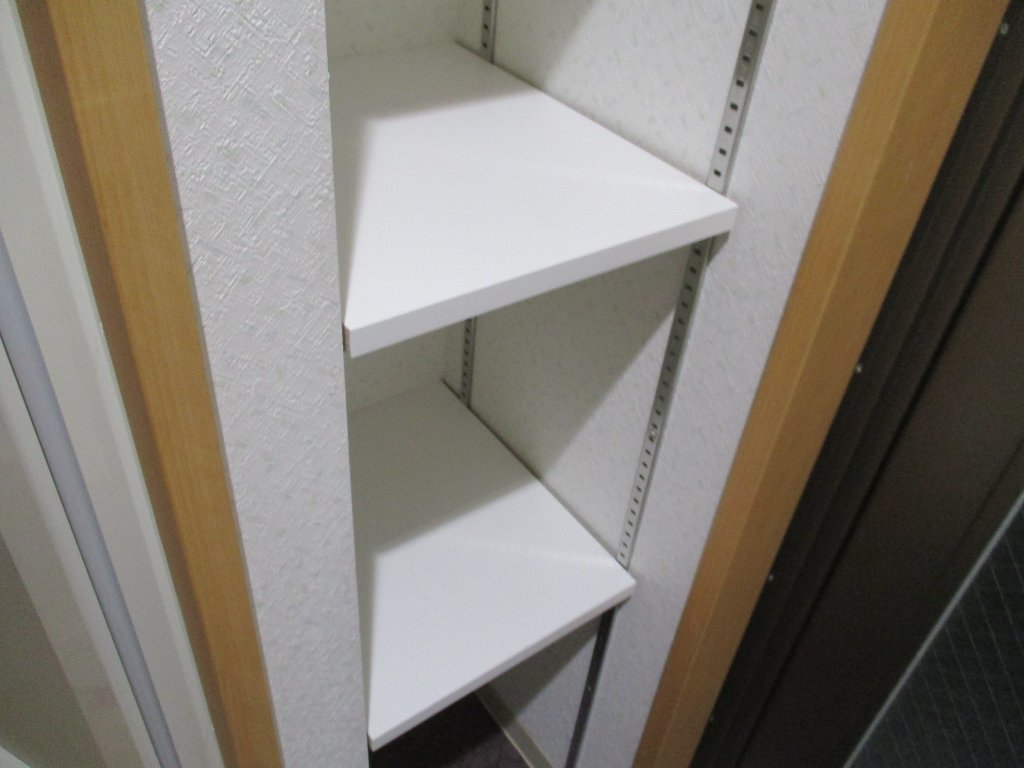 拡大写真:メイプルコート本山 3階301の収納